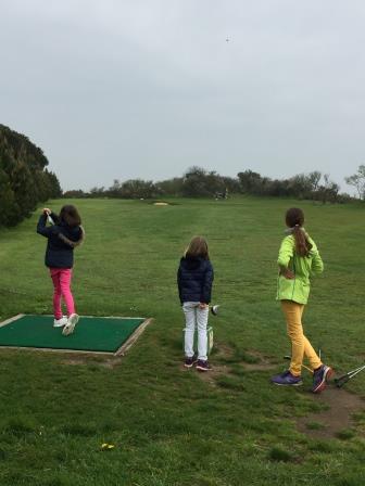 stage de golf pour les jeunes sur le parcours
